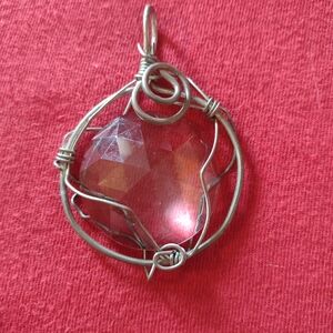 Wired wrapped pendant